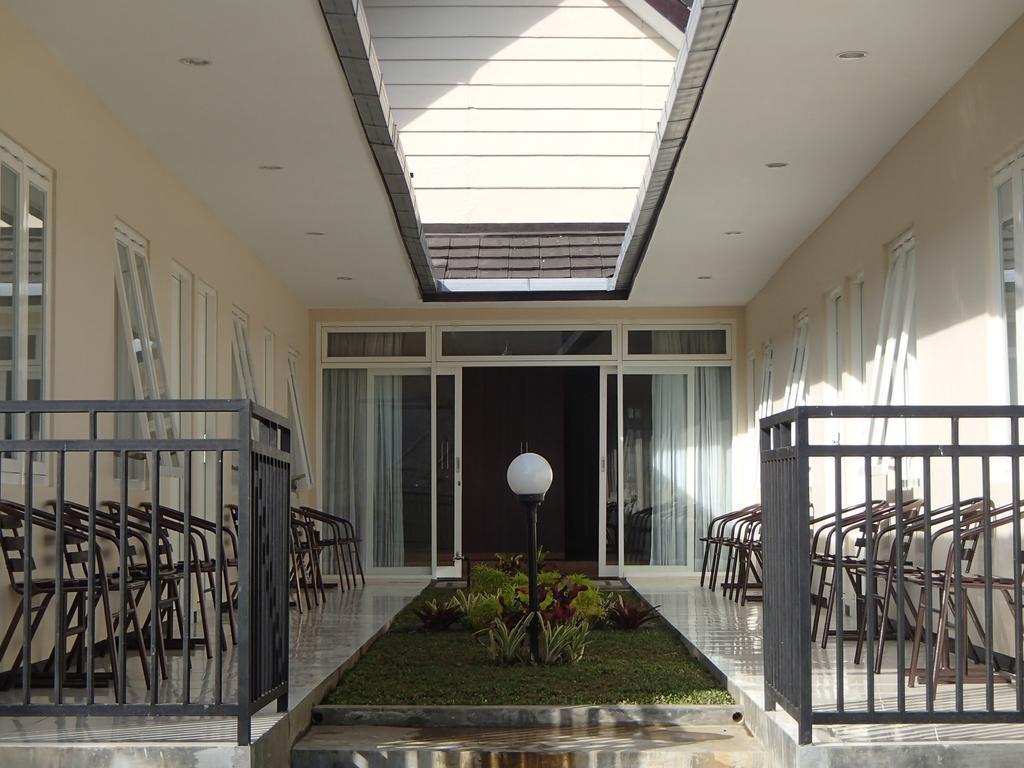 Shakila Guest House Malang Exteriér fotografie