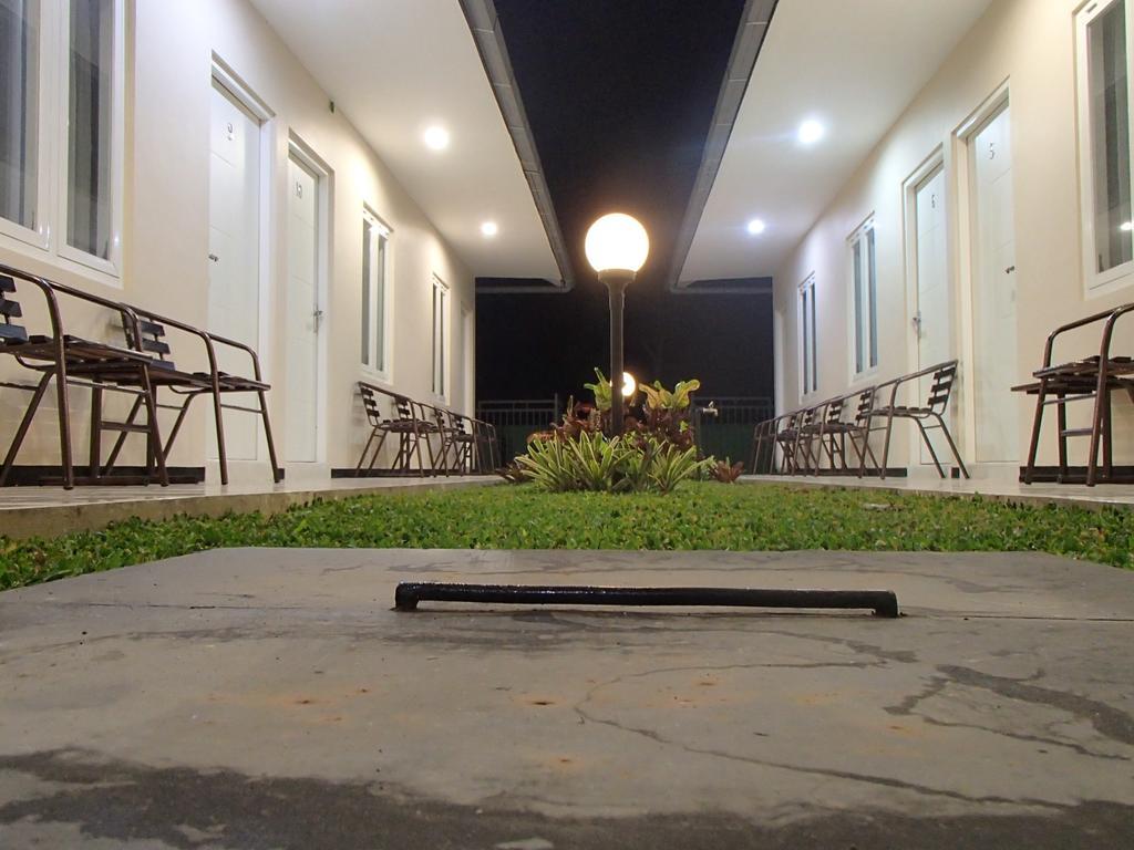 Shakila Guest House Malang Exteriér fotografie